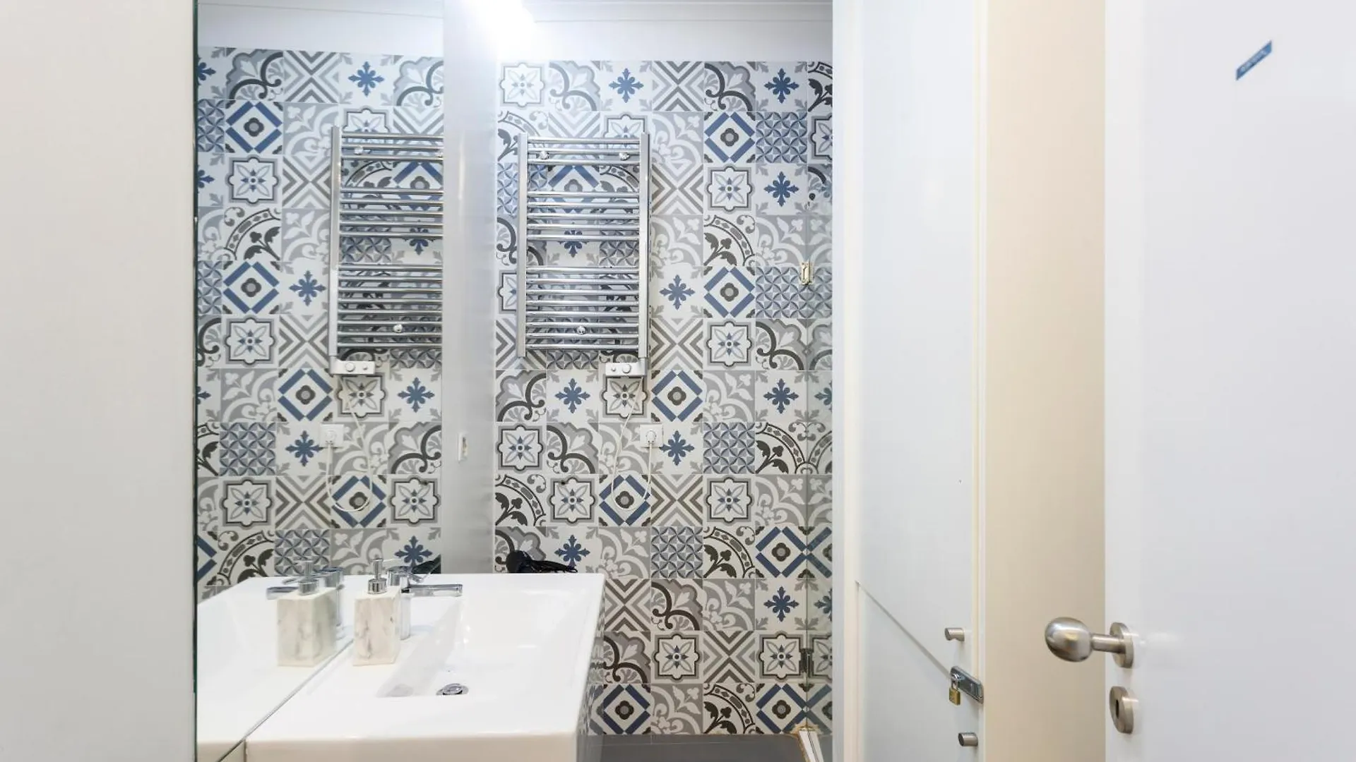 Exclusive Apartment In The Center Of Lisbon Praca Da Figueira 0*,  Portugal